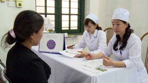 cham soc suc khoe sinh san.jpg