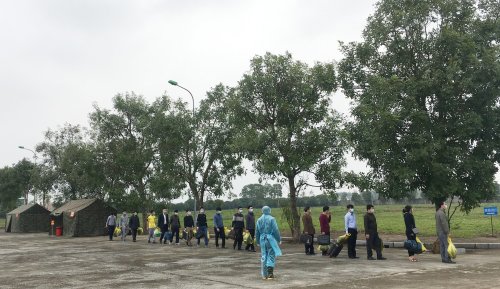 diễn tập tiếp nhận người Việt Nam đi từ Vũ H&aacute;n, Trung Quốc trở về.jpg